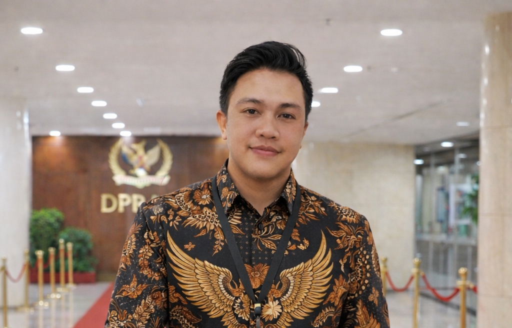 Memanusiakan Manusia: Apresiasi Pemerintahan Prabowo Menaikan Insentif Guru Honorer