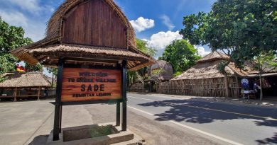 Desa Adat Sade Lombok Tengah