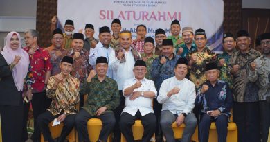 Foto bersama Mendikdasmen dan Gubernur NTB
