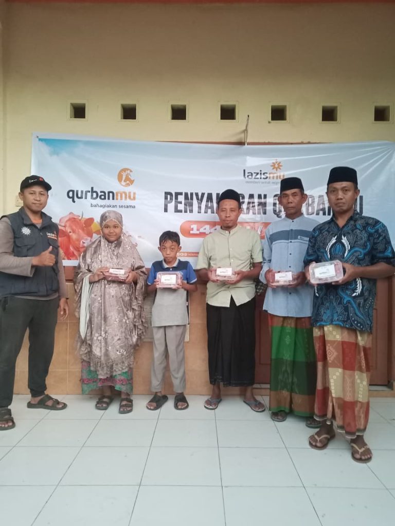 Penyaluran qurban Lazismu NTB kepada masyarakat 3T, yatim, dhuafa, dan santri penghafal Al-Qur’an pada Iduladha 1447 H