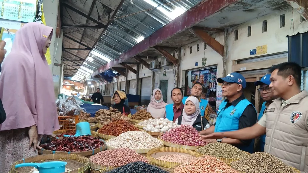 TPID NTB Sidak Pasar Kebon Roek dan Mandalika, Pemprov Pastikan Harga Bahan Pokok Stabil Jelang Idul Adha 2026