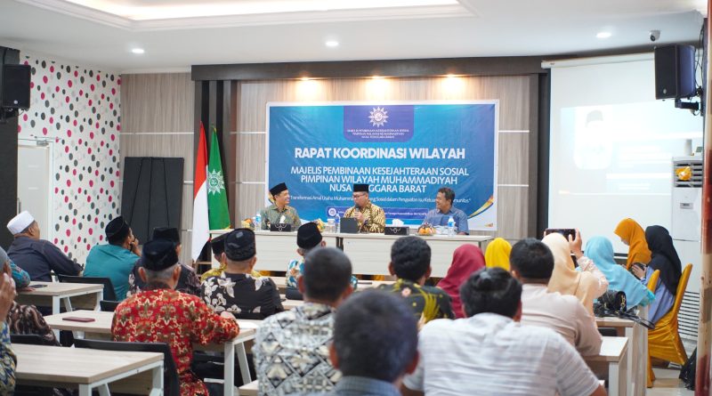 Peserta Rakorwil MPKS PWM NTB mengikuti pembahasan penguatan LKSA dan transformasi layanan sosial Muhammadiyah di BGTK NTB.