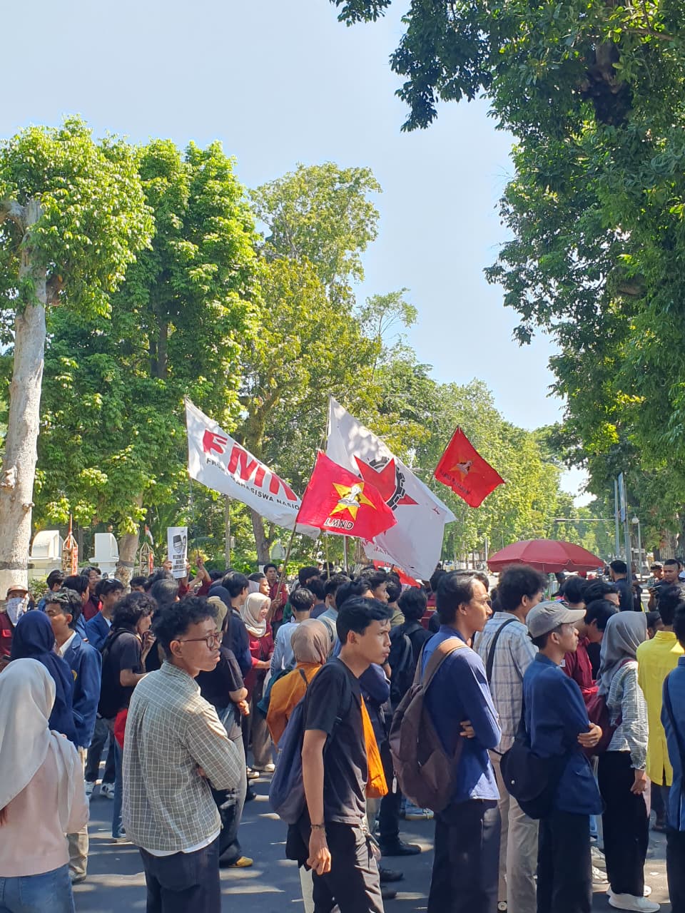 Demo Mahasiswa NTB Tuntut Evaluasi MBG dan Perbaikan Pendidikan